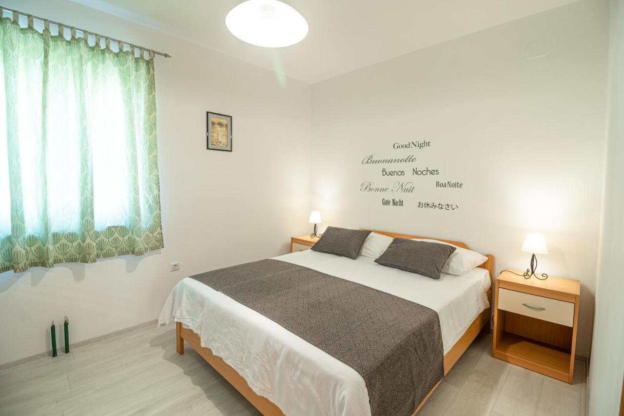 Apartments Gracia บัชกา ภายนอก รูปภาพ