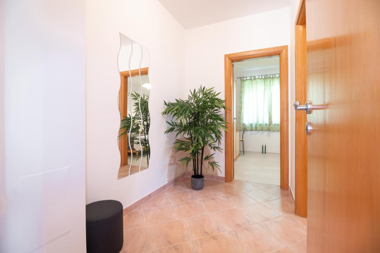 Apartments Gracia บัชกา ภายนอก รูปภาพ